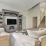 Spacious Home With Pool Less Than 5 Mi To Disney World