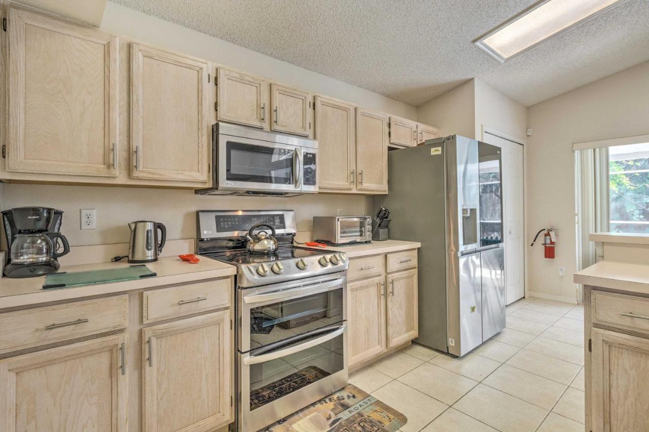 Spacious With Pool Less Than 5 Mi To World Kissimmee
